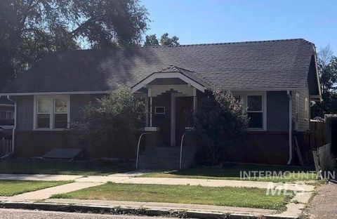 412 15th Ave S Nampa ID 83651