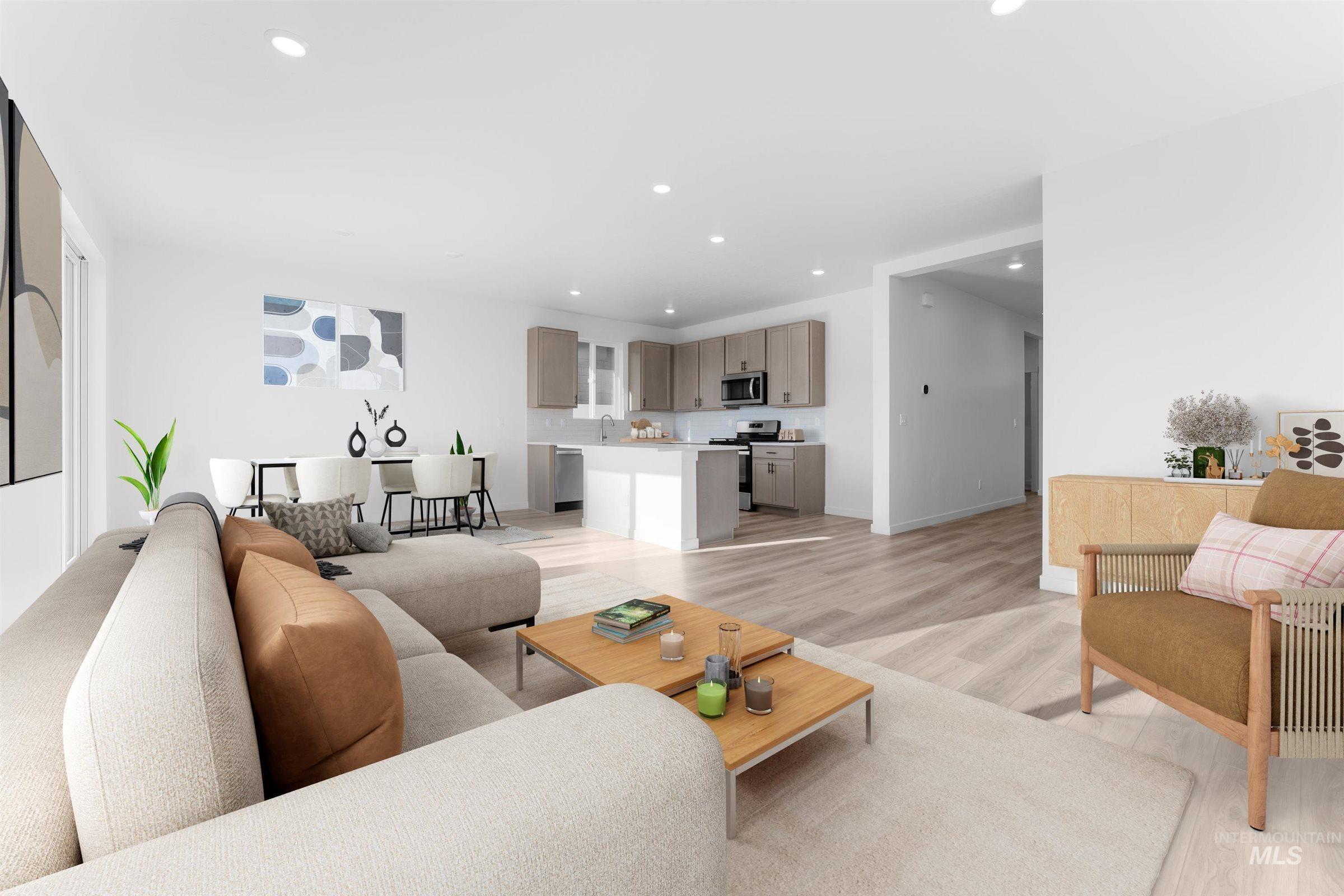 820 E Exploration Dr