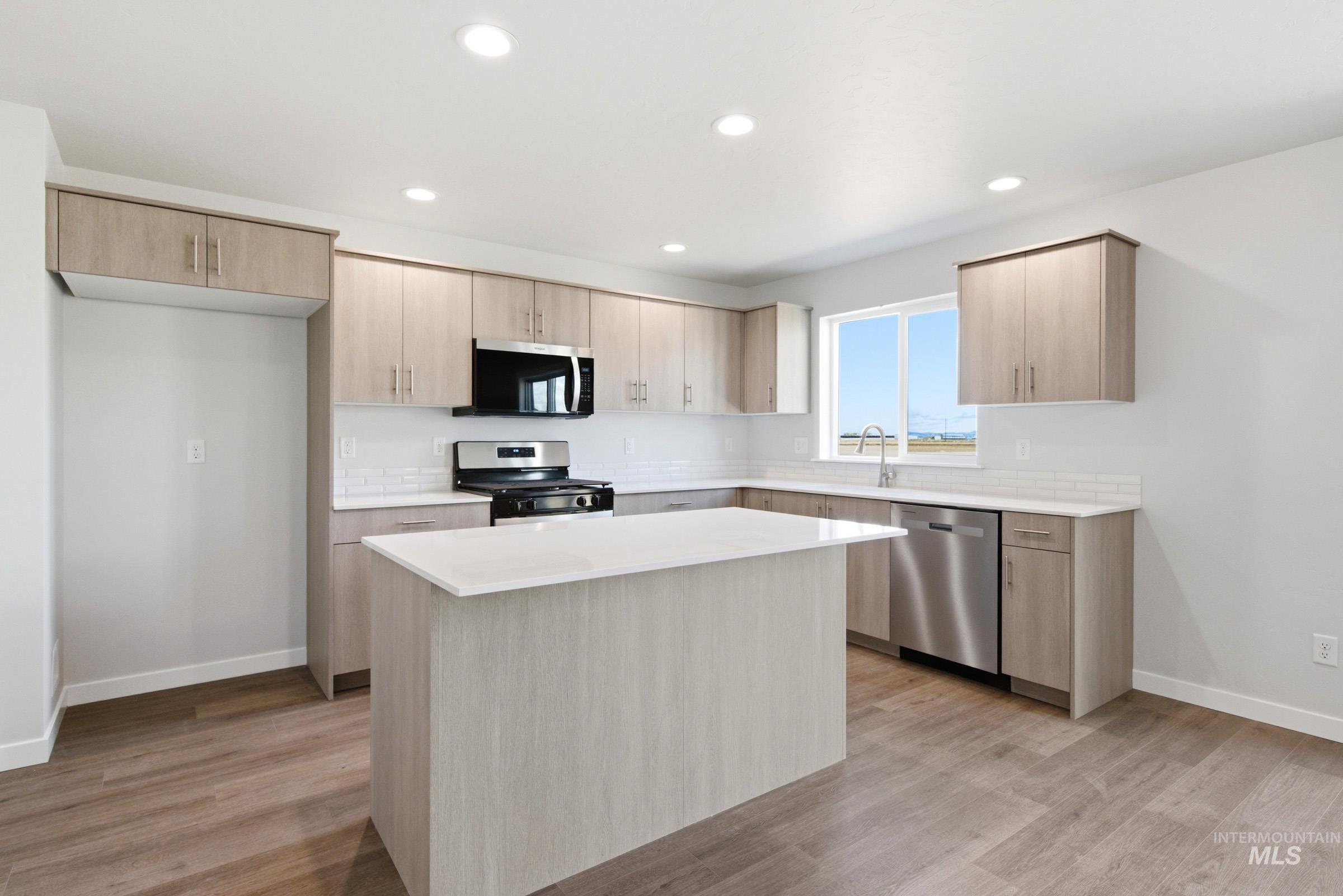 5228 E Phelps Lake Dr