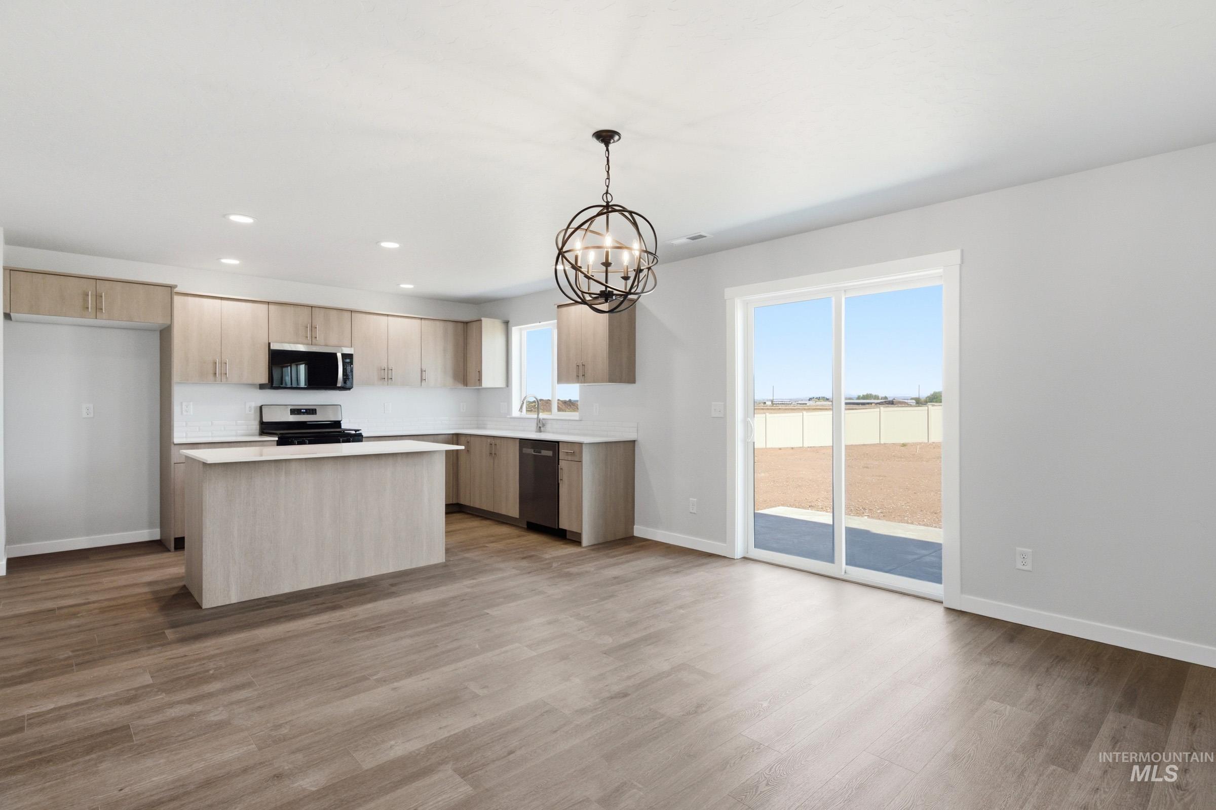 5228 E Phelps Lake Dr