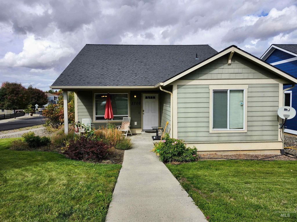 Photo of 2706 Granville St, Moscow, ID 83843 (MLS # 98964063)