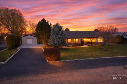 Photo of 2082 NE 16th Ave, Payette, ID 83661 (MLS # 98978532)