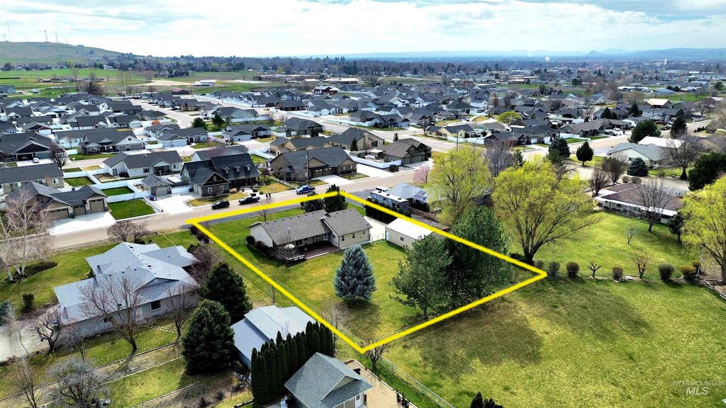 Photo of 2082 NE 16th Ave, Payette, ID 83661 (MLS # 98978532)