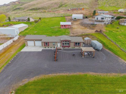 1306 4th Street Asotin WA 99402