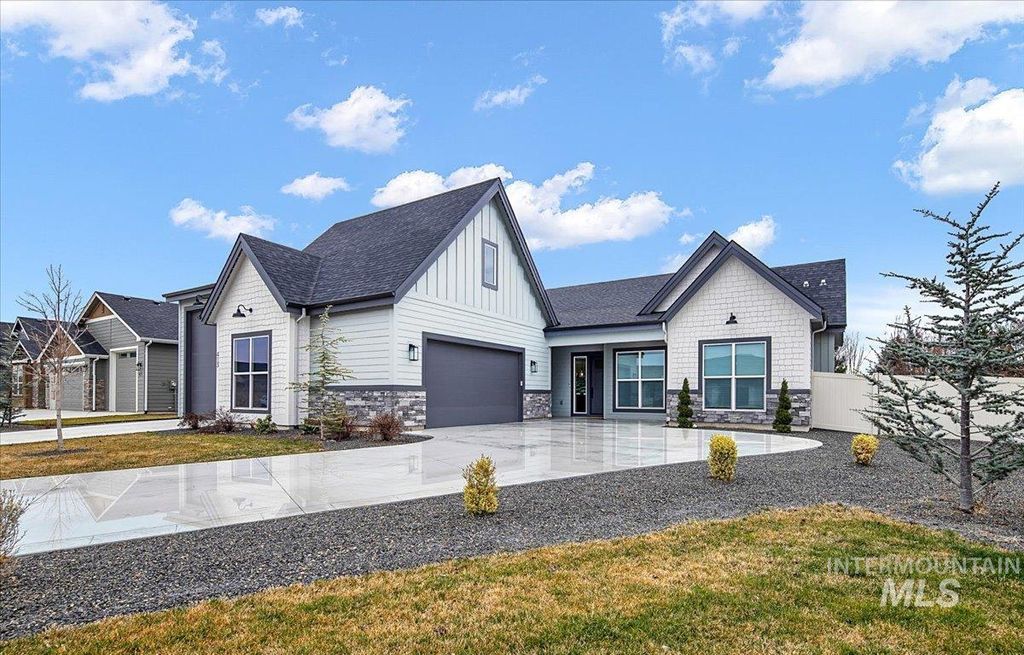 Photo of 413 W Moray Street, Middleton, ID 83644 (MLS # 98975797)