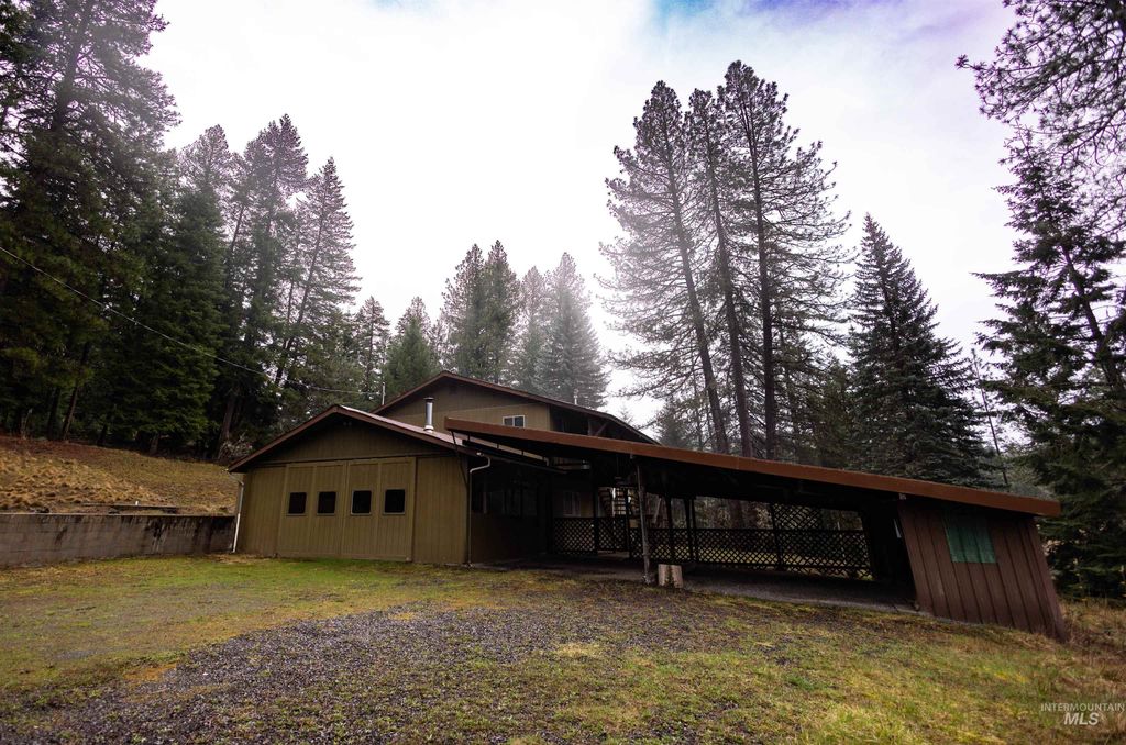 Photo of 717 Big Cedar Road, Kooskia, ID 83539 (MLS # 98979471)