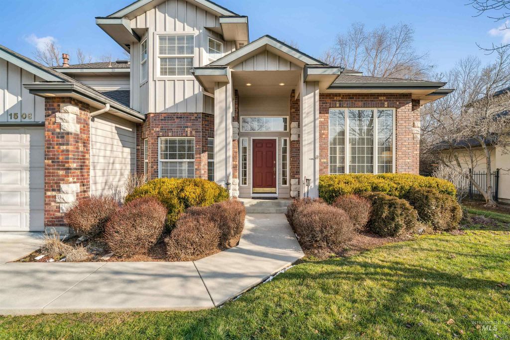 Photo of 1506 S Willow Lake Place, Eagle, ID 83616 (MLS # 98973465)