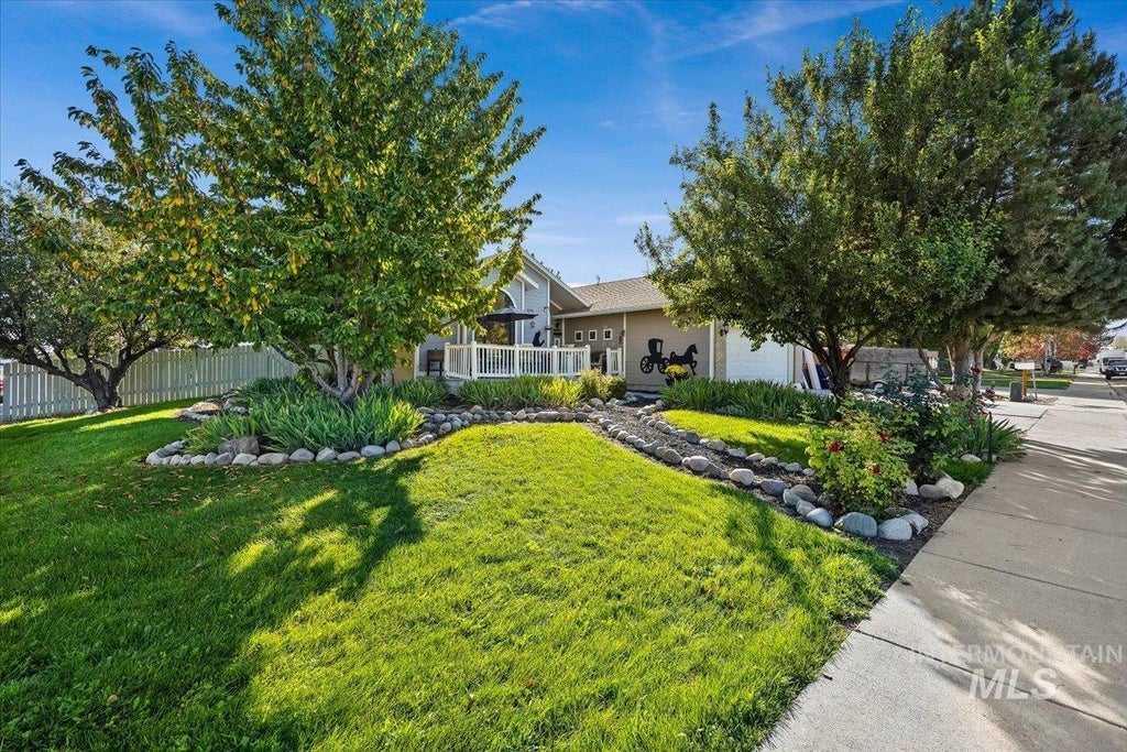 Photo of 480 Carriage Lane, Twin Falls, ID 83301 (MLS # 99003420)