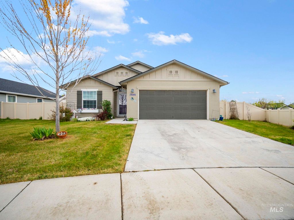 Photo of 17546 N Newdale Ave, Nampa, ID 83687 (MLS # 98982592)