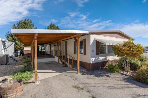 Photo of 2205 E Linden St #63, Caldwell, ID 83605 (MLS # 98964073)