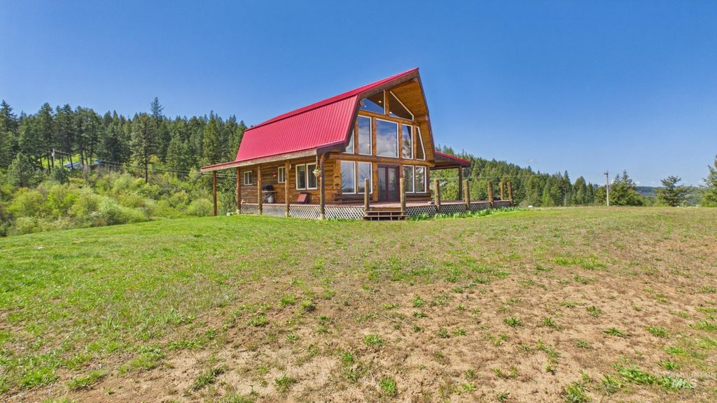 Photo of 706 Canyon Rim Lane, Orofino, ID 83544 (MLS # 98984514)