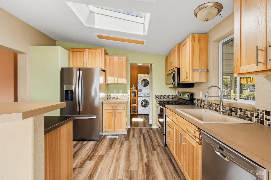 Photo of 1057 Redhawk Dr, Lewiston, ID 83501 (MLS # 98999031)