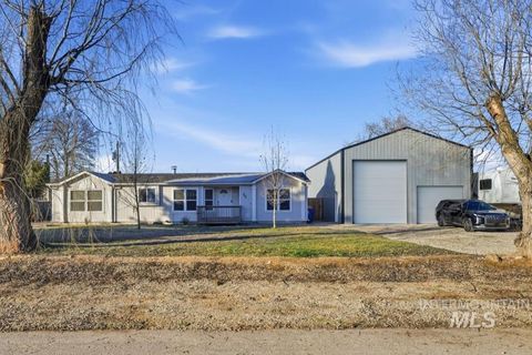 Photo of 545 S Conover St, Eagle, ID 83616 (MLS # 98970634)