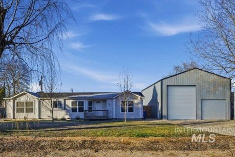 Photo of 545 S Conover St, Eagle, ID 83616 (MLS # 98970634)