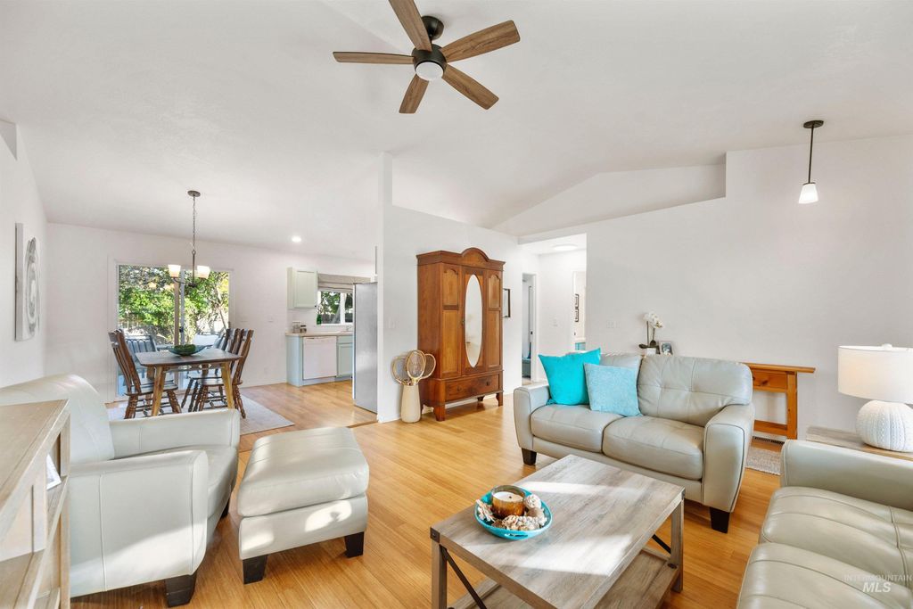 Photo of 6248 N Prescott Avenue, Boise, ID 83714 (MLS # 98966679)