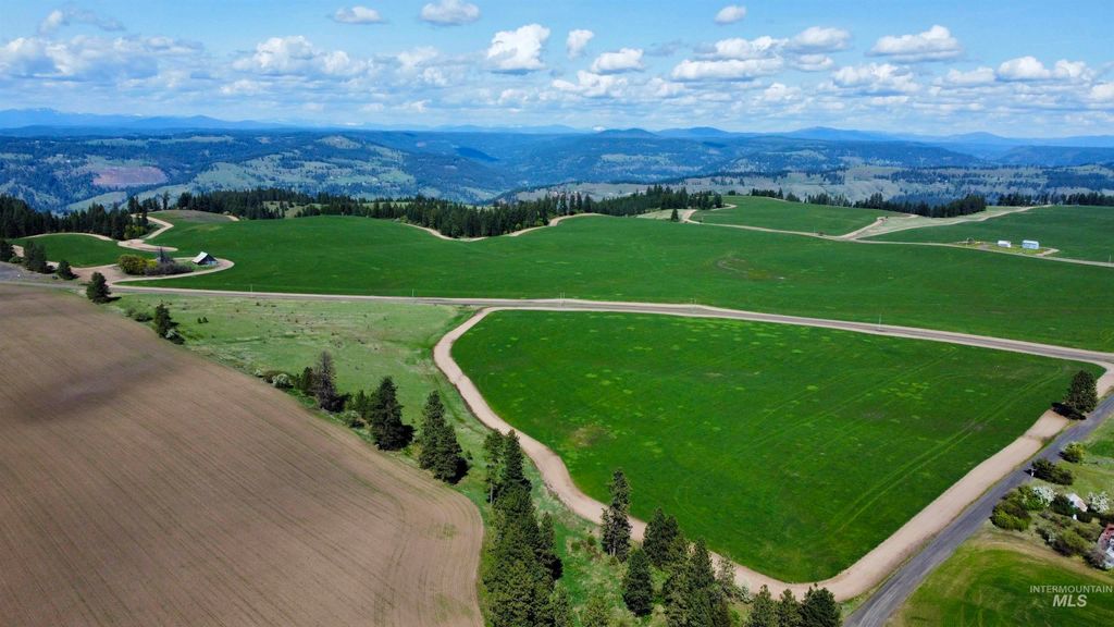 Photo of 0 Gilbert Grade And 0 Heritage Rd, Orofino, ID 83544 (MLS # 98945123)