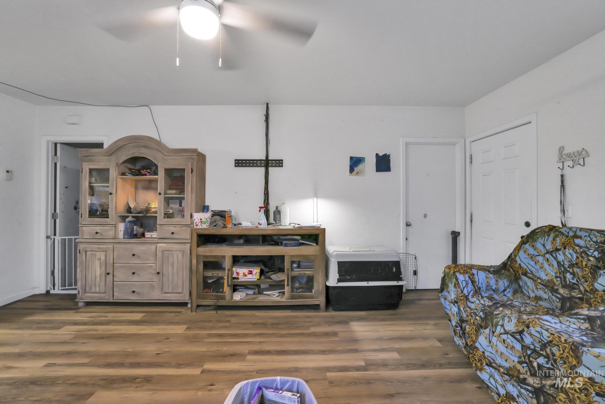 Twin Falls, Idaho 83301, United States, 4 Bedrooms Bedrooms, ,2 BathroomsBathrooms,Residential,Pending,115171