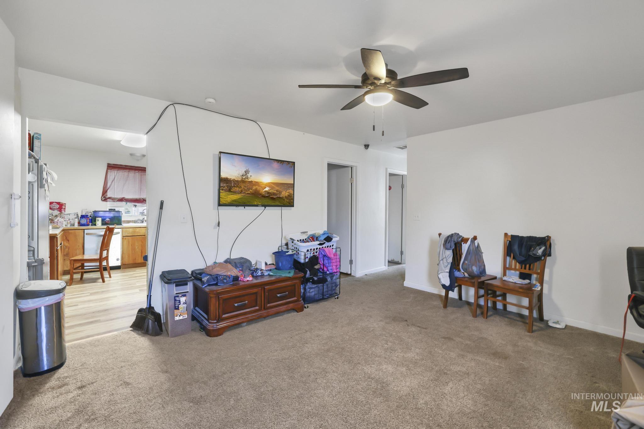 Twin Falls, Idaho 83301, United States, 4 Bedrooms Bedrooms, ,2 BathroomsBathrooms,Residential,Pending,115171