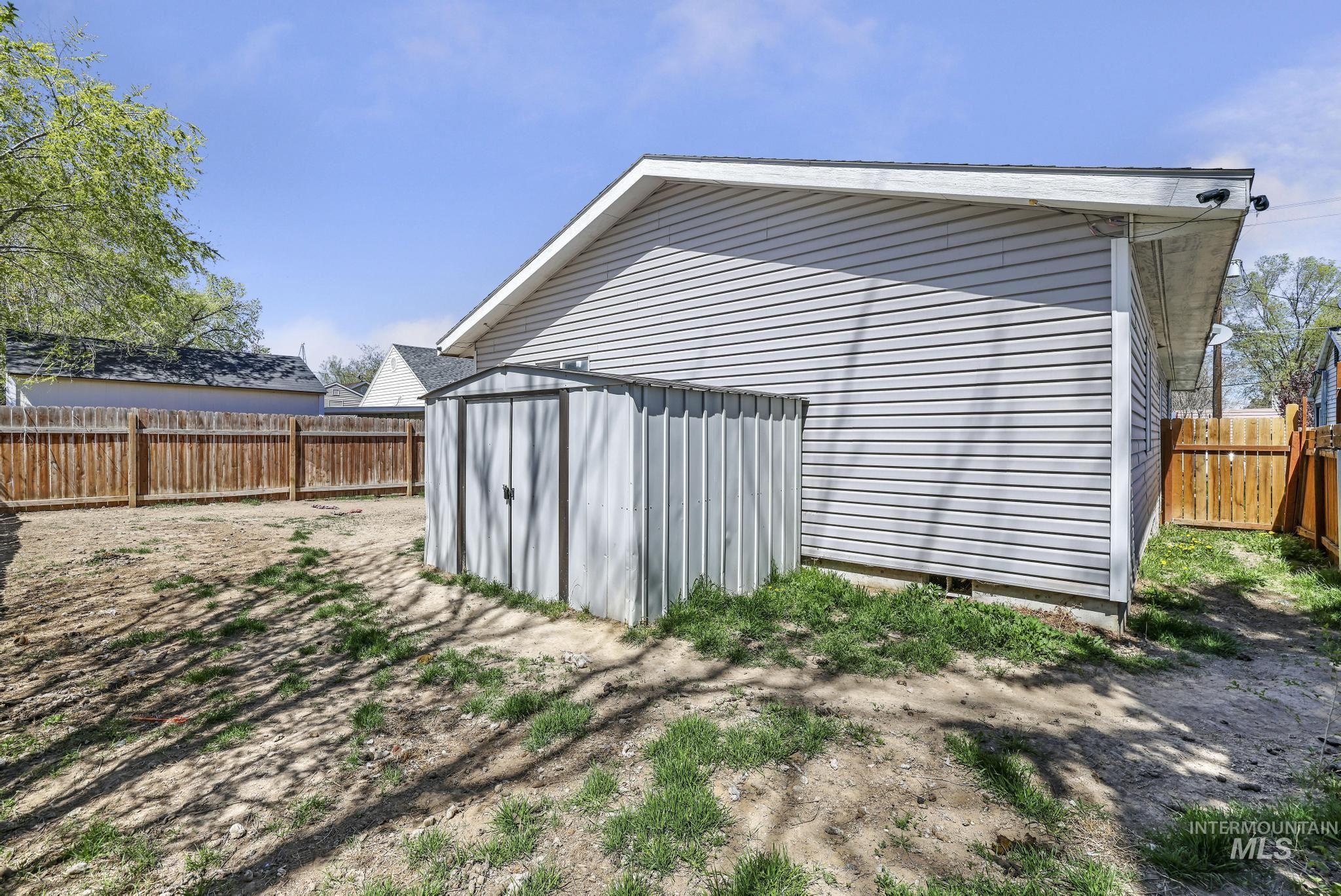 Twin Falls, Idaho 83301, United States, 4 Bedrooms Bedrooms, ,2 BathroomsBathrooms,Residential,Pending,115171