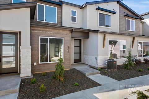 Photo of 768 S Calhoun Ln, Star, ID 83669 (MLS # 98991810)