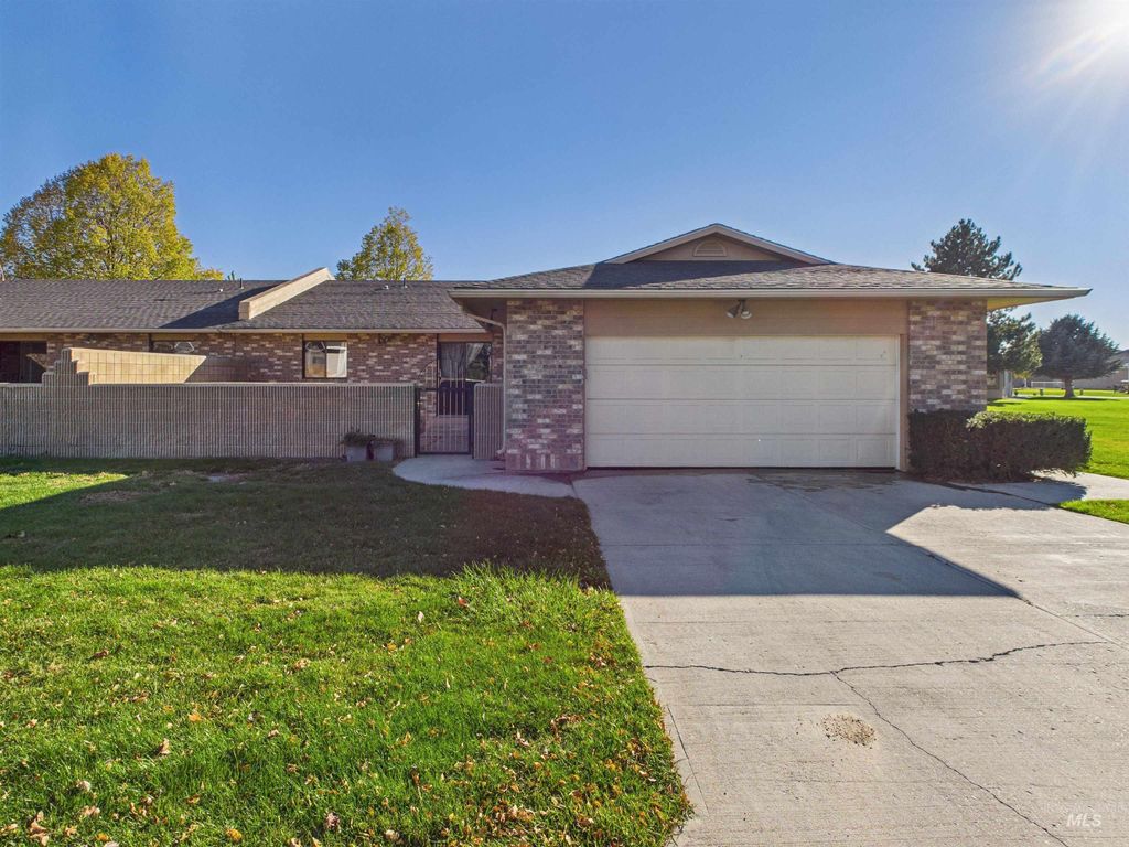 Photo of 25 River Run Estates, Burley, ID 83318 (MLS # 98965675)