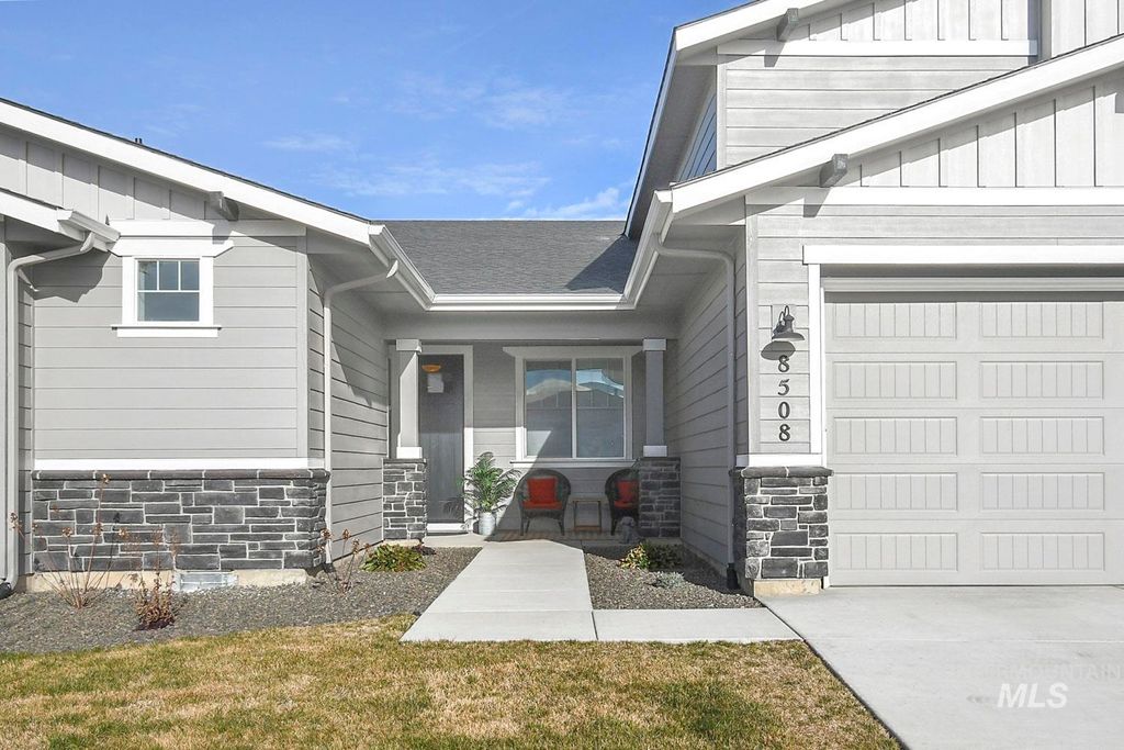 Photo of 8508 W Pond Pine St, Star, ID 83669 (MLS # 98982102)