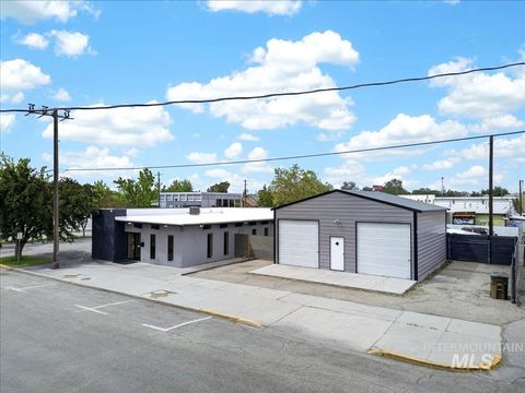Photo of 111 S Hayes Street, Emmett, ID 83617 (MLS # 98986716)