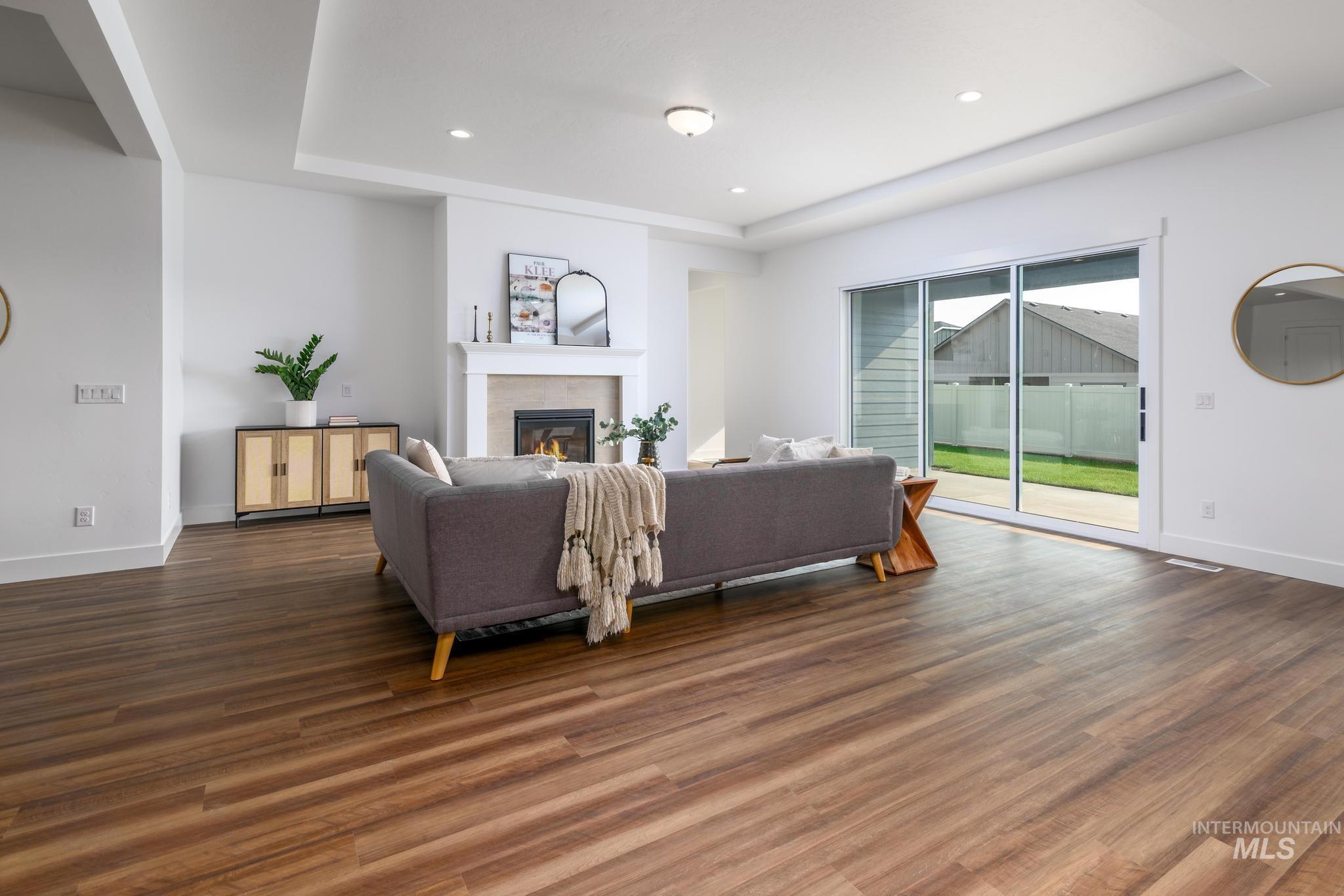 9621 W Valley Vista Dr