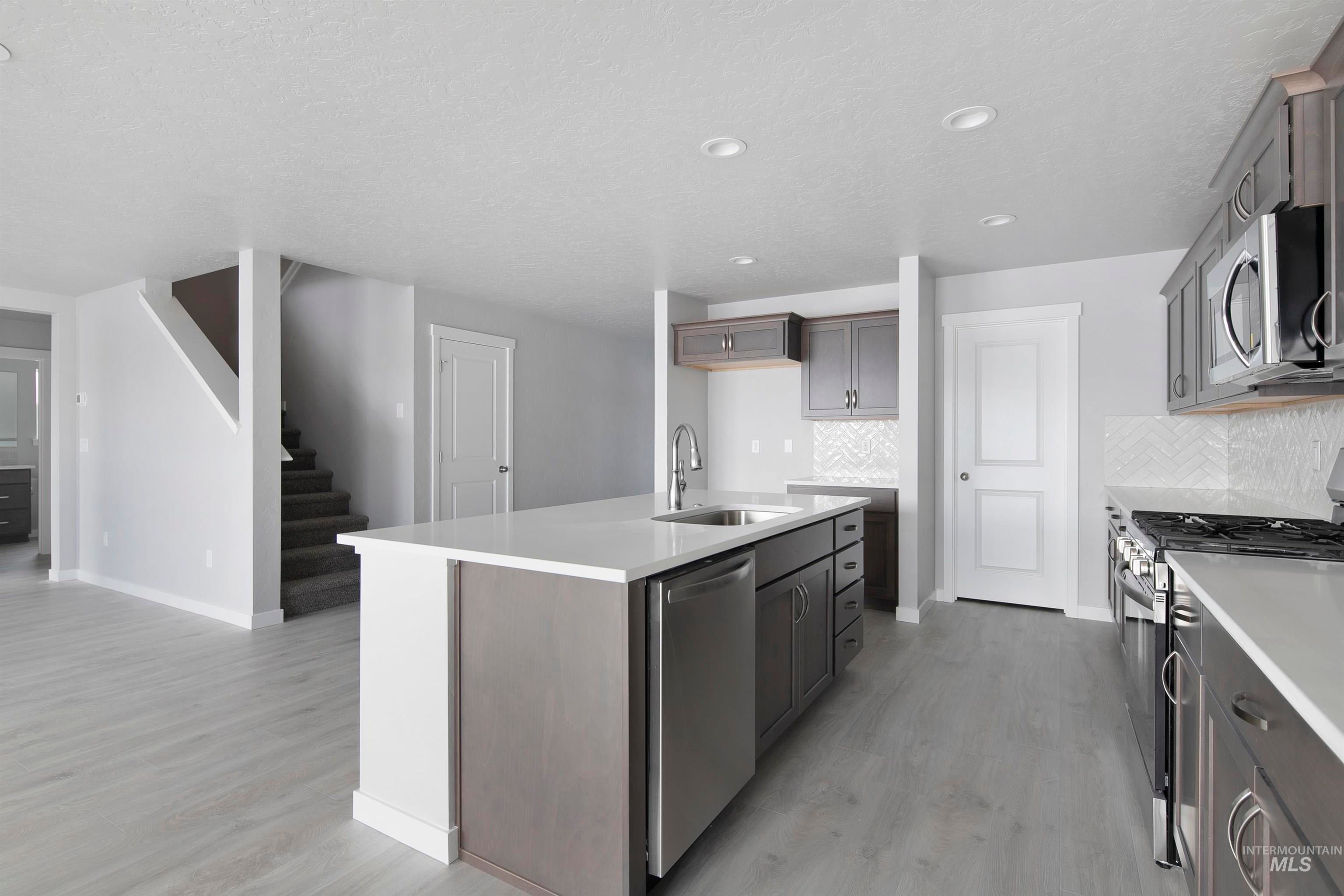 9471 S Geothermal Ave.