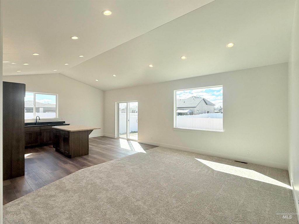 Photo of 1109 14th St, Rupert, ID 83350 (MLS # 98980184)