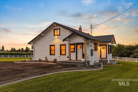 Photo of 11171 Pump Rd, Nampa, ID 83686 (MLS # 98959437)