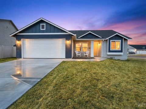 2229 W Mikaela Ct Nampa ID 83651