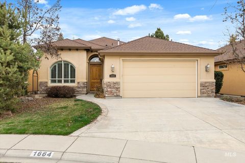 Photo of 1664 W Par Ct, Eagle, ID 83616 (MLS # 98978427)