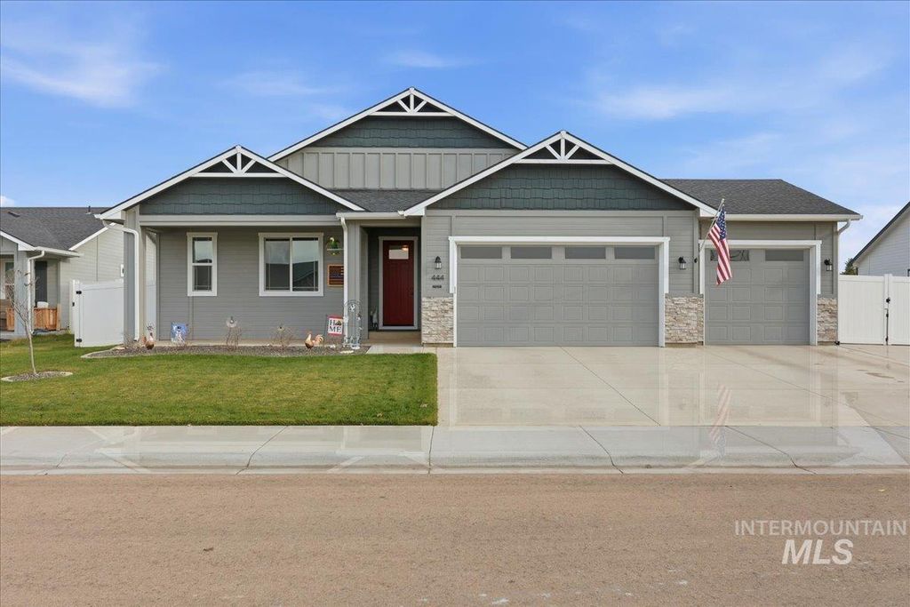 Photo of 444 Blacksmith Ave, Fruitland, ID 83619 (MLS # 98968867)