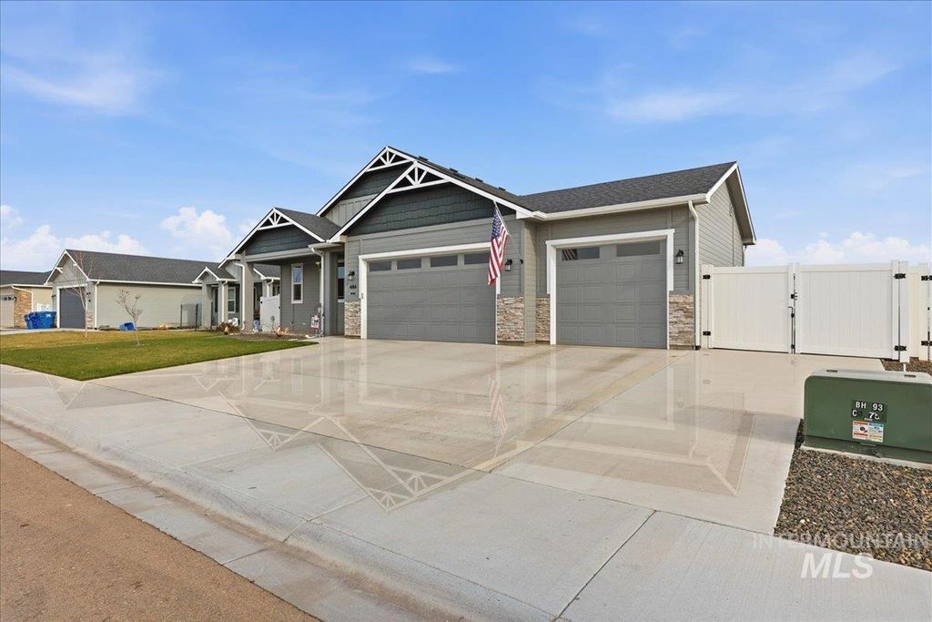 Photo of 444 Blacksmith Ave, Fruitland, ID 83619 (MLS # 98968867)