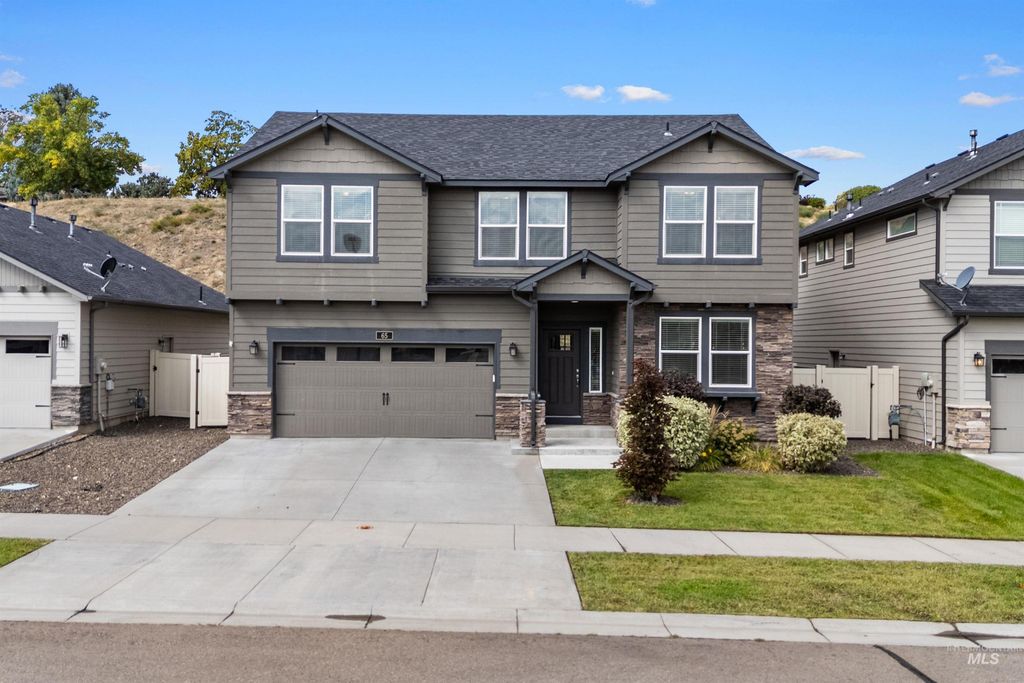 Photo of 65 N Wooddale Ave, Eagle, ID 83616 (MLS # 98976456)