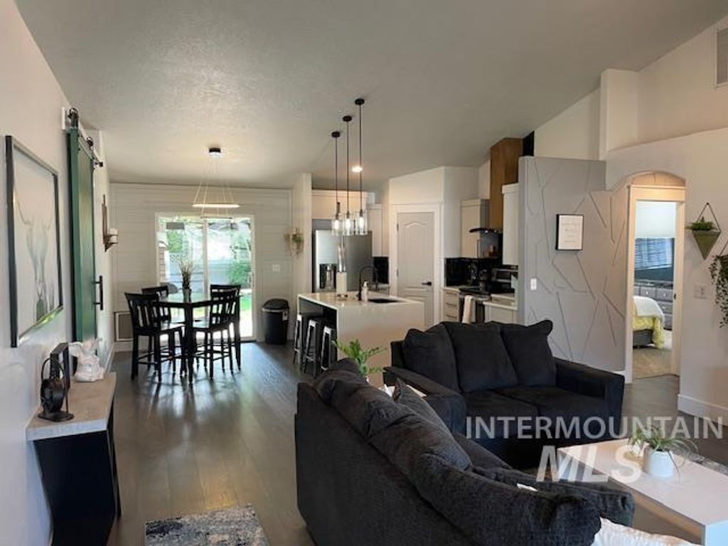 Photo of 5272 N Cortona Way, Meridian, ID 83646 (MLS # 98966971)