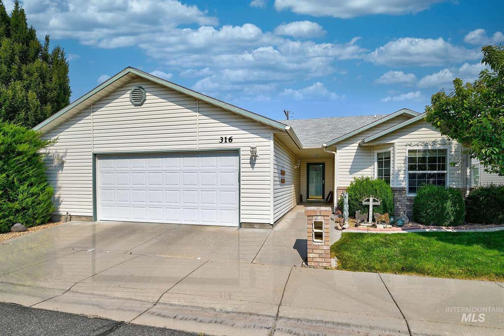 Photo of 316 N Westminster St, Nampa, ID 83651 (MLS # 98996019)