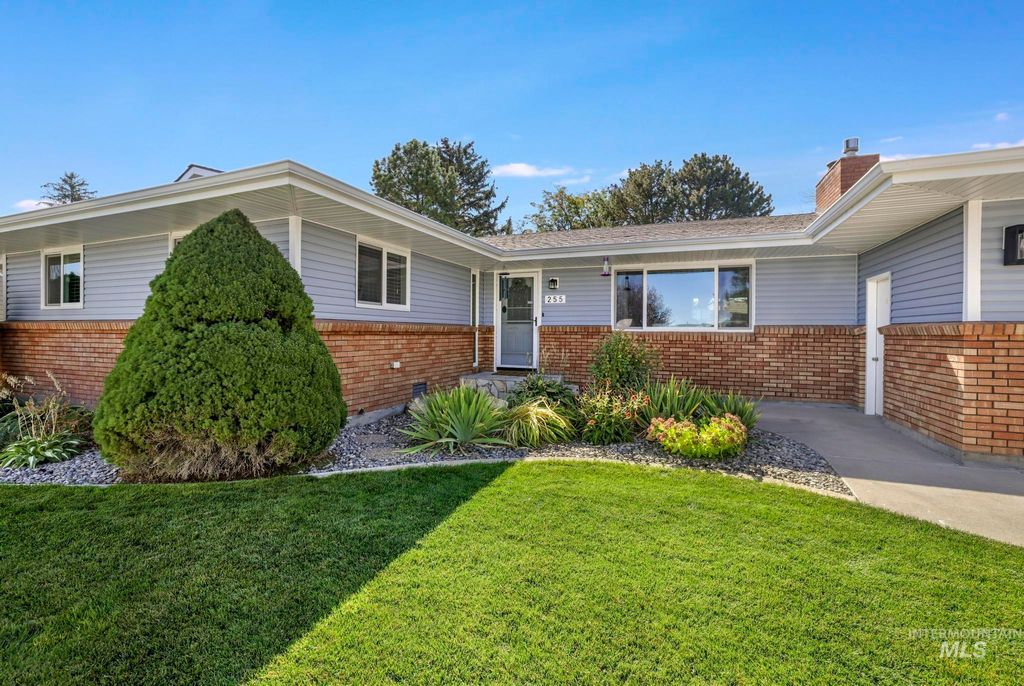 Photo of 255 Sage St, Kimberly, ID 83341 (MLS # 98983982)