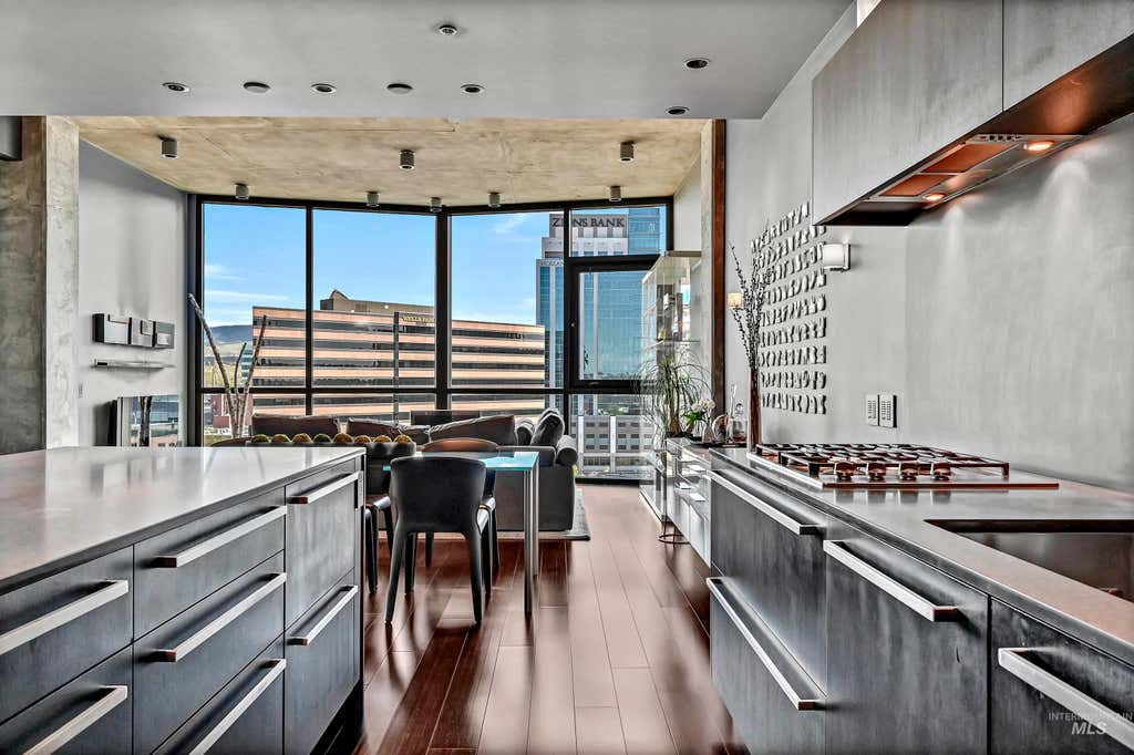 Photo of 851 W Front Street #1002, Boise, ID 83702 (MLS # 98994697)