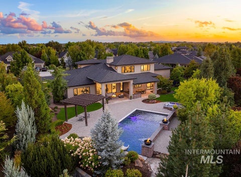 Photo of 1300 W Windbreaker Ln, Eagle, ID 83616 (MLS # 99000424)