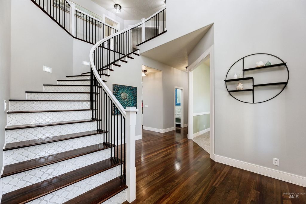 Photo of 920 W Bacall St, Meridian, ID 83646 (MLS # 98978747)