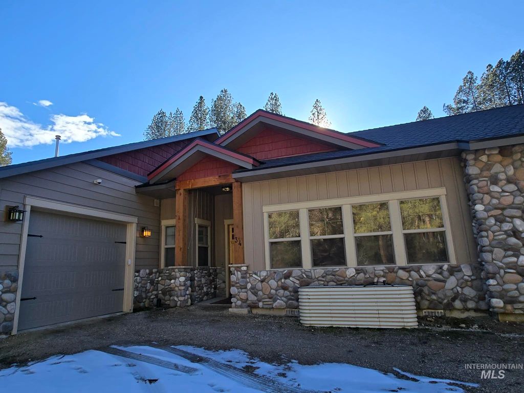 Photo of 36 Kevins, Garden Valley, ID 83622 (MLS # 98972285)