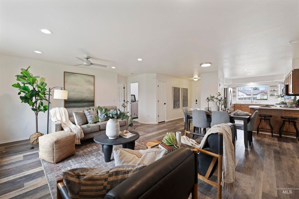 Photo of 1907 E Pineridge Drive, Boise, ID 83716 (MLS # 98977664)