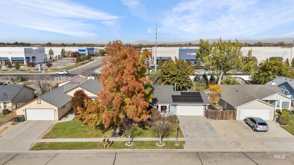 Photo of 1316 W Crestwood Dr, Meridian, ID 83642 (MLS # 99005249)