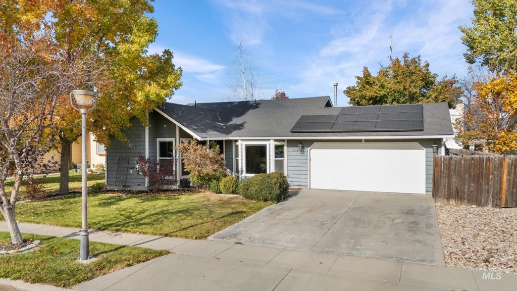 Photo of 1316 W Crestwood Dr, Meridian, ID 83642 (MLS # 99005249)