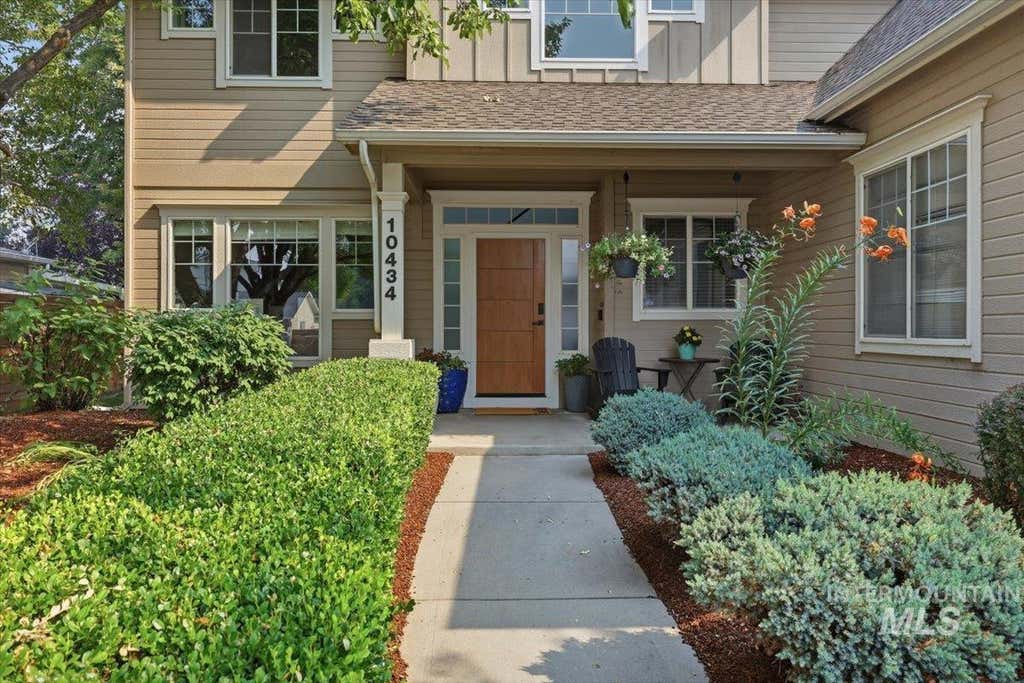 Photo of 10434 W Blackstone St, Boise, ID 83714 (MLS # 98994918)