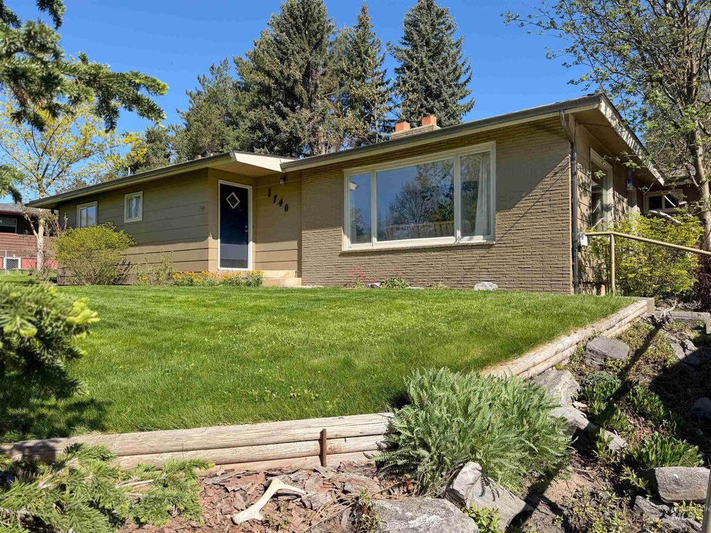 Photo of 1740 Daves Ave, Moscow, ID 83843 (MLS # 98985094)