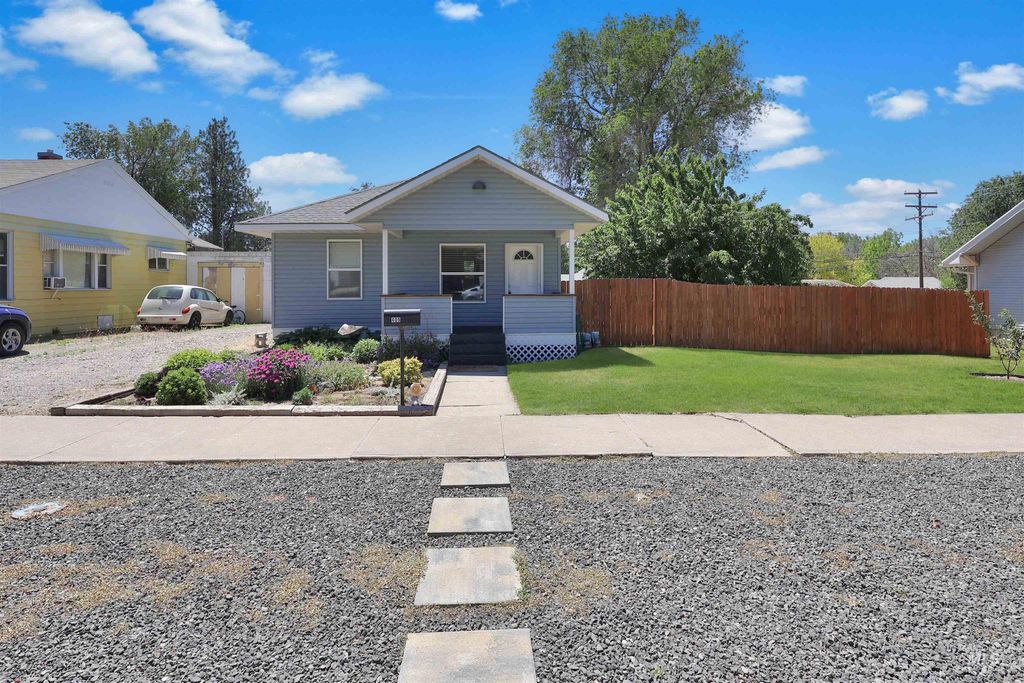 Photo of 409 E Ave C, Jerome, ID 83338 (MLS # 98989446)