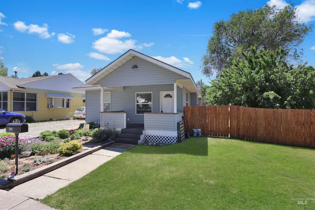 Photo of 409 E Ave C, Jerome, ID 83338 (MLS # 98989446)